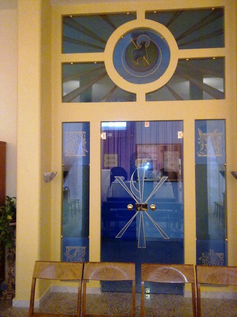 porte con vetri pitturati
