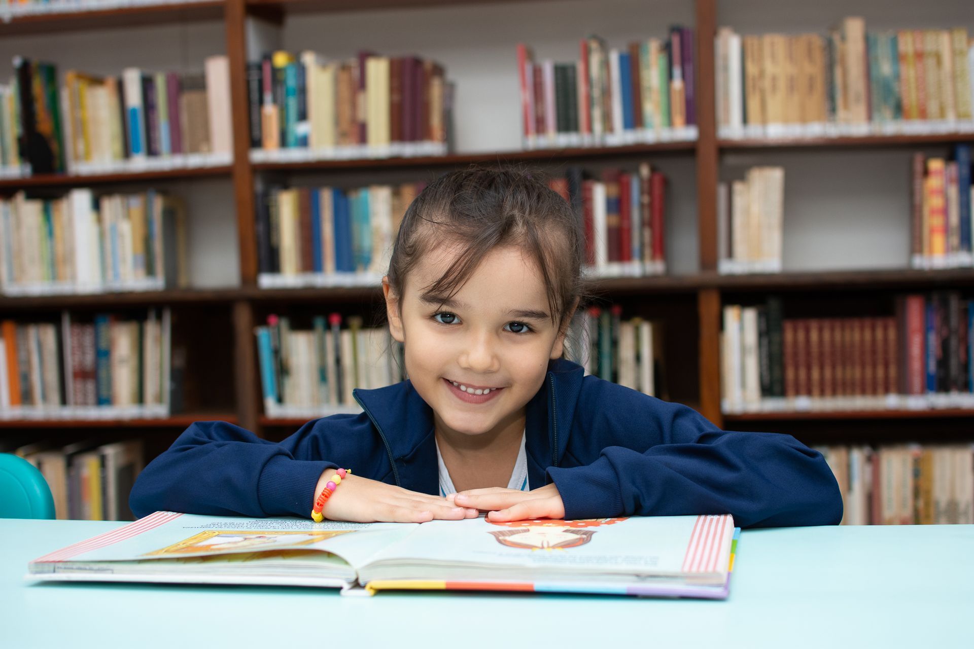 Colégio Stella Maris. Desenvolvimento integral, idiomas e certificações. Programas estendidos em Santos.