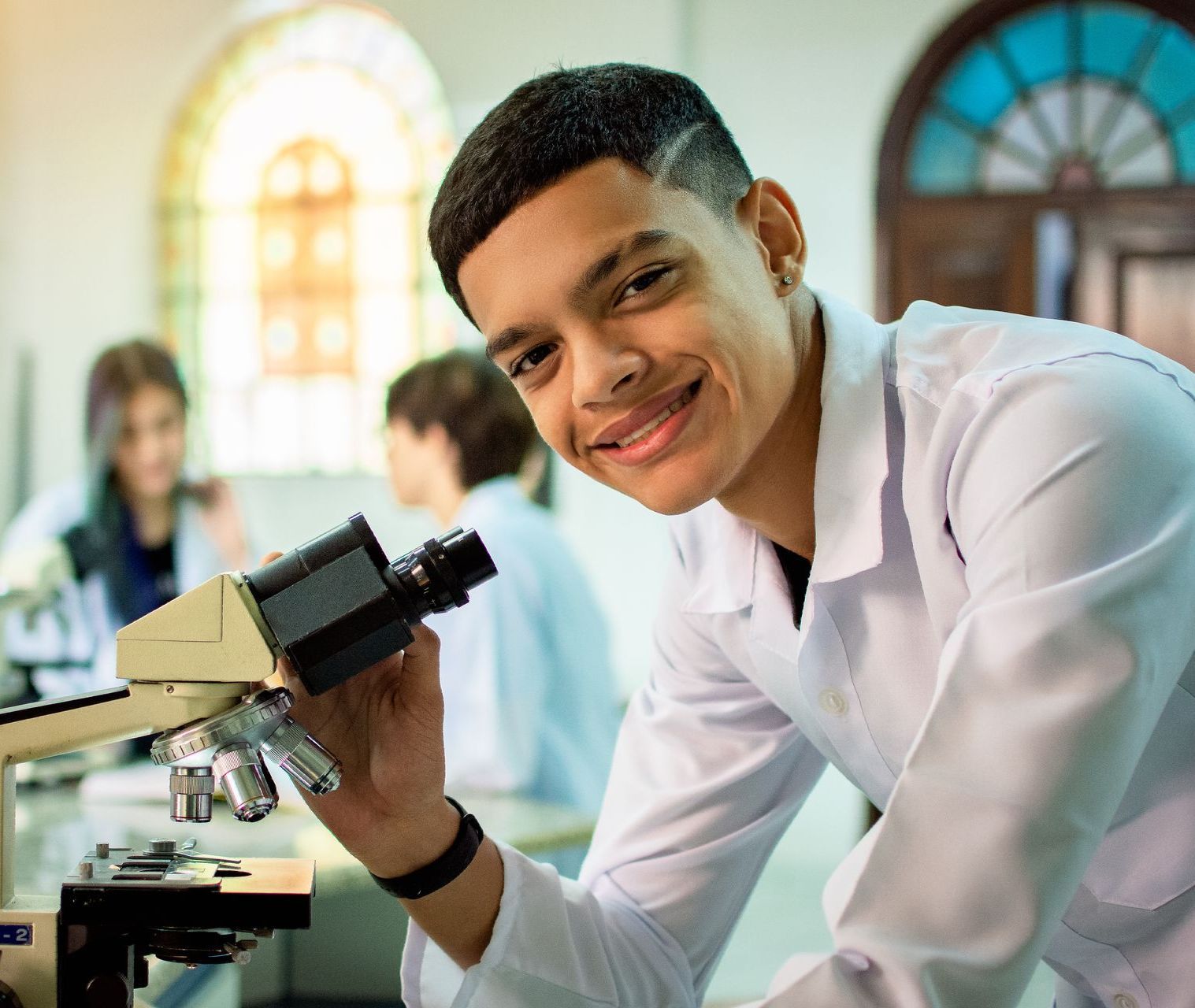 Destaque para aprendizado personalizado. Laboratório de Ciências.
