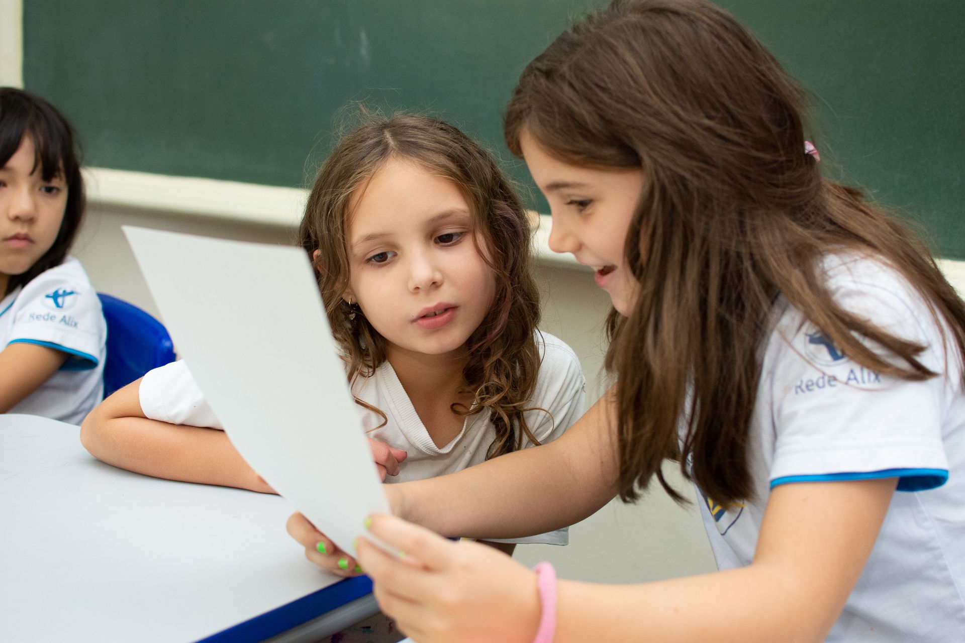 Colégio Madre Alix. Desenvolvimento integral e ensino de idiomas. Inglês e Francês. Sala de aula.