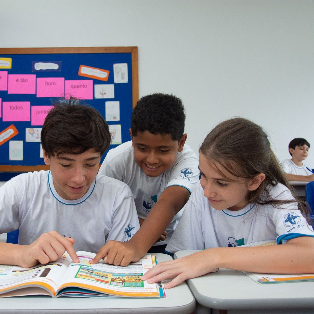 Colégio Nossa Senhora do Morumbi. Autonomia, habilidades sociais e idiomas. Currículo com Inglês e Francês.