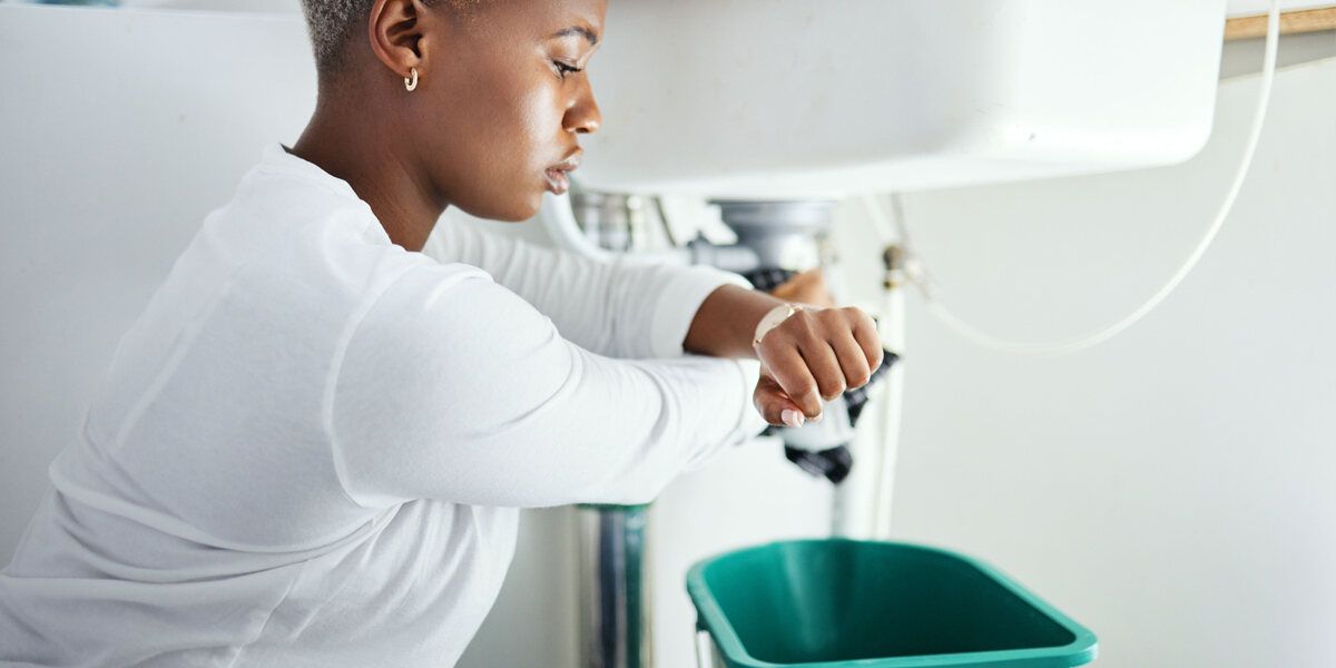 How to Unclog a Garbage Disposal With Standing Water?