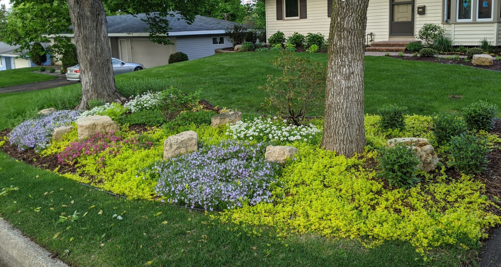 Low Maintenance Garden | Natural Accent Boulders