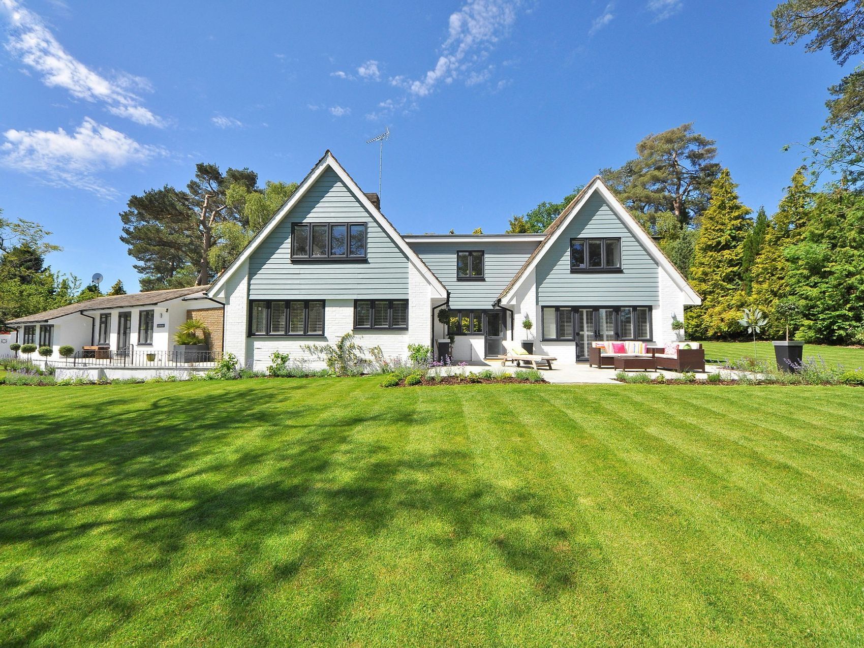 Organic Lawn Care | Traditional Lawn Care