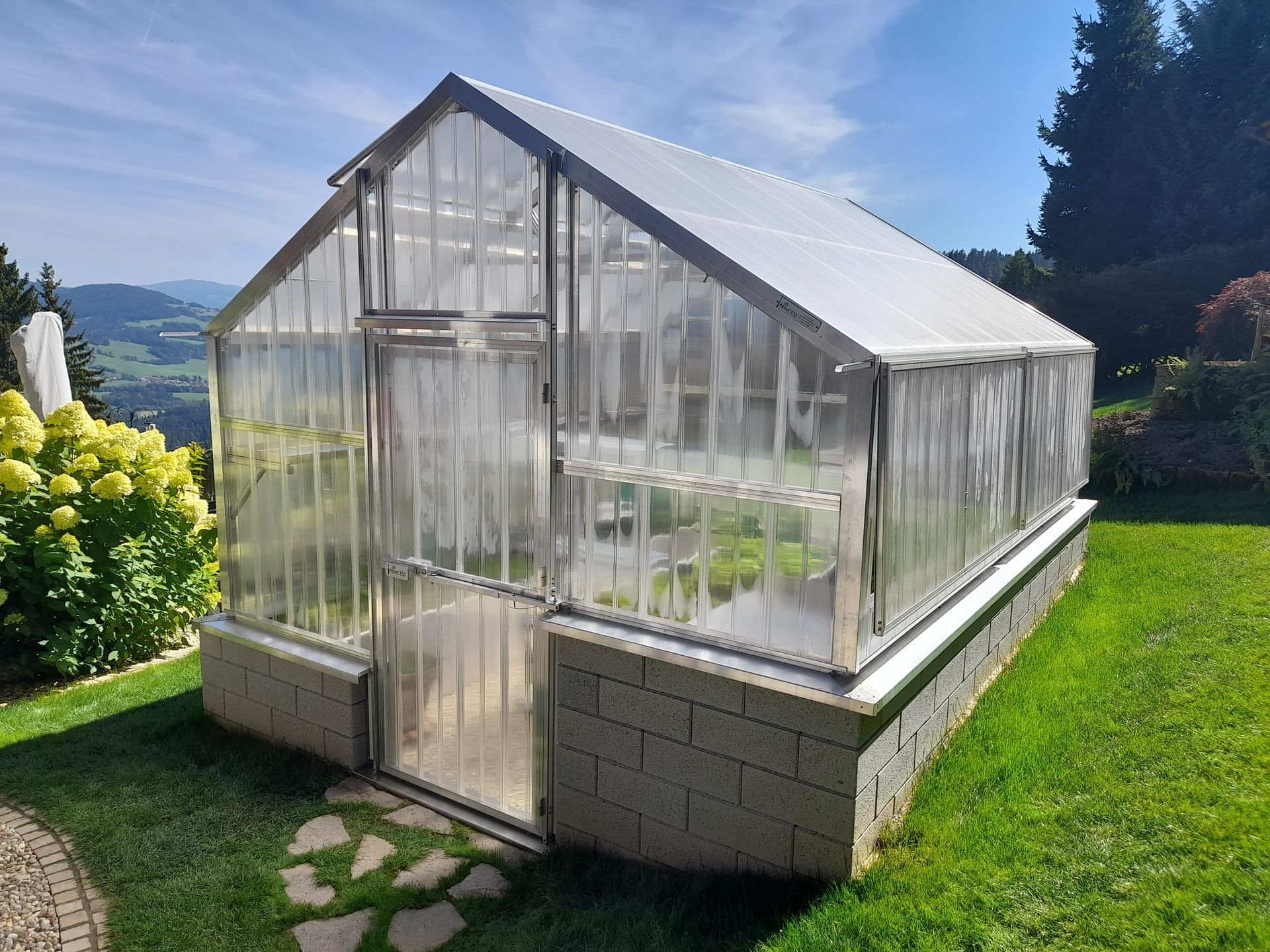 Hochbeet Gewächshaus mit Arbeitstisch und Abstelltassen 3,6x4,2m