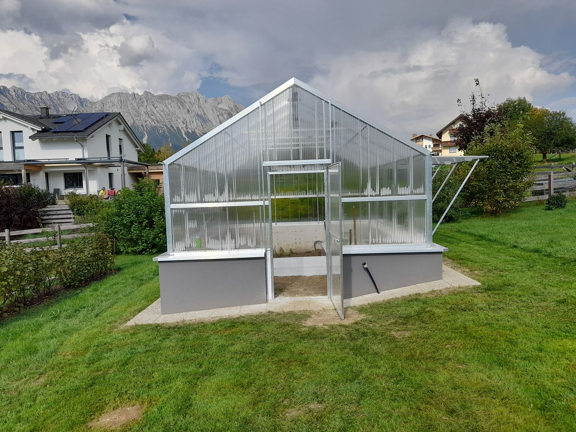 Hochbeet Gewächshaus 4x5m mit Klappelementen