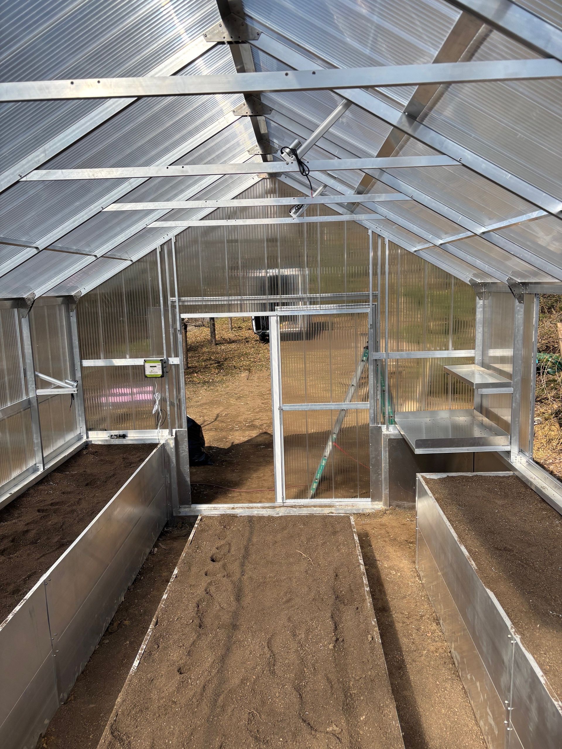Hochbeet Gewächshaus 4x6m mit elektro-lüftungssteuerung und Arbeitstisch
