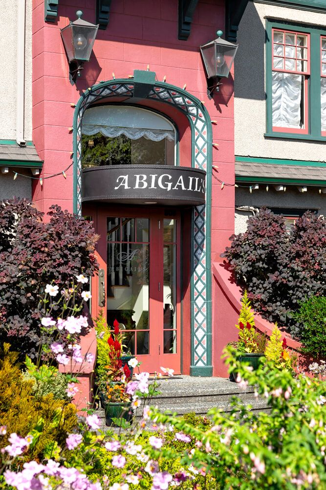 Main entrance of Abigail's Hotel