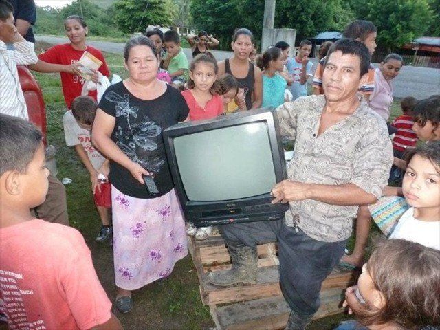 The whole Honduran community will use this television donation.