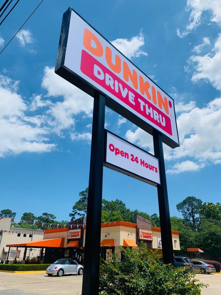 40-ft pylon sign with LED lighting for a Houston shopping center – Designed by Craftech