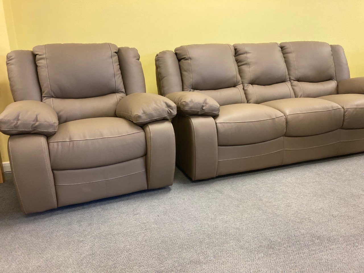 Relax Furniture at Bretts - Ipswich, Suffolk - Virgina Suite