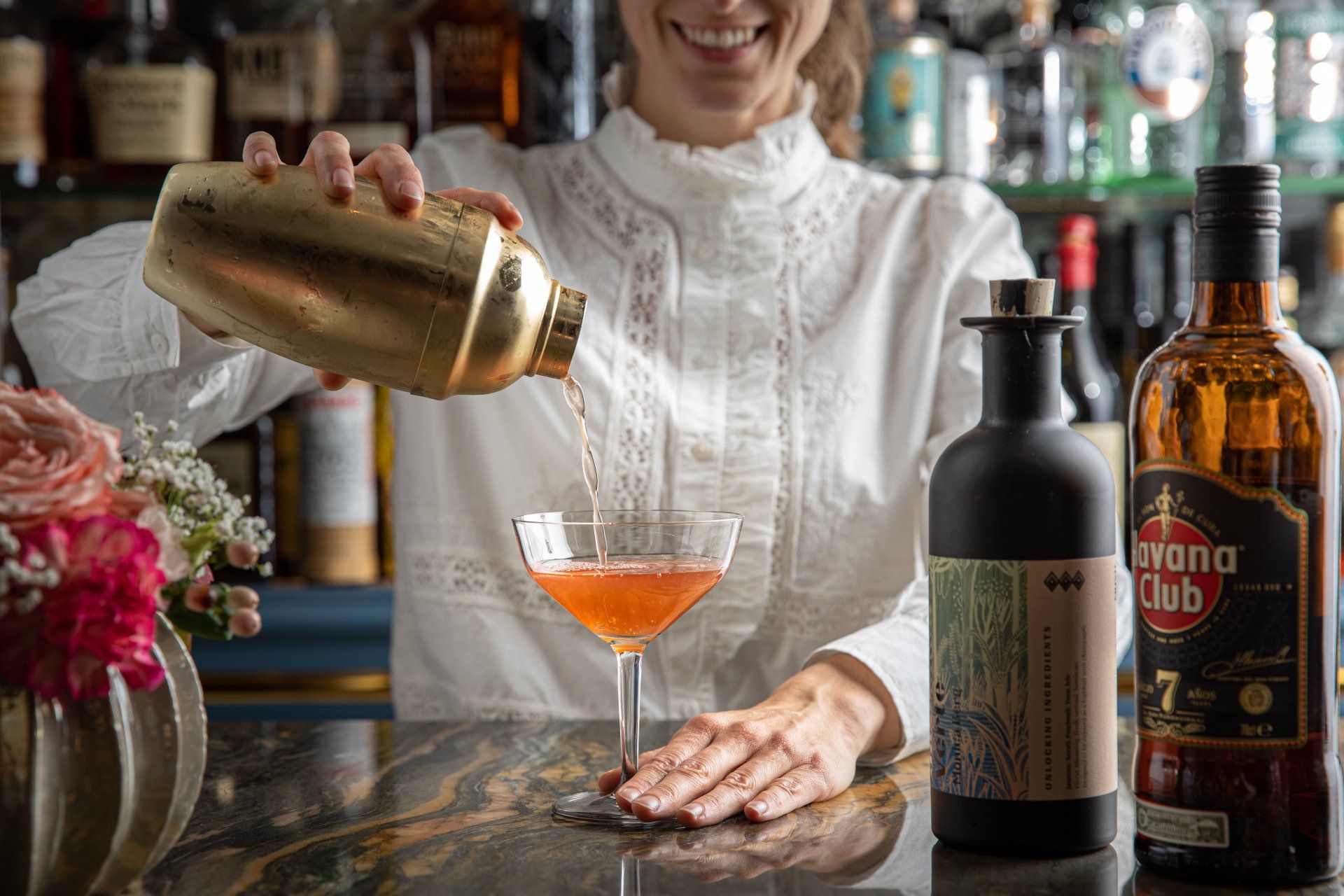artist-bar