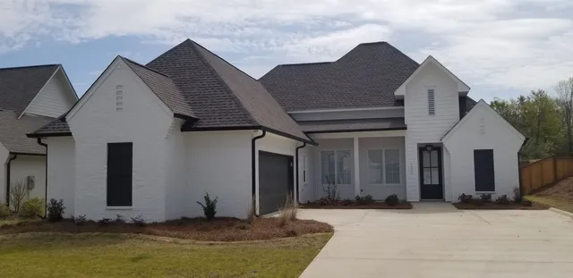 Big Beautiful House — Madison, MS — A&W Gutters