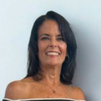 Kelly Graffeo Head Shot