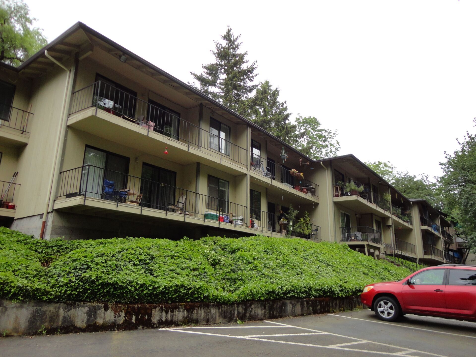 Hillview Apartments Gallery