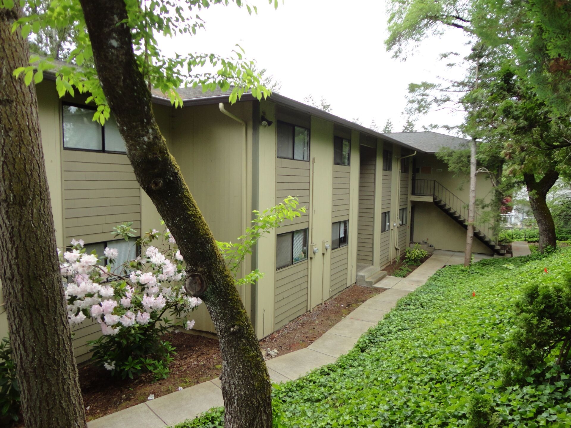 Hillview Apartments Gallery