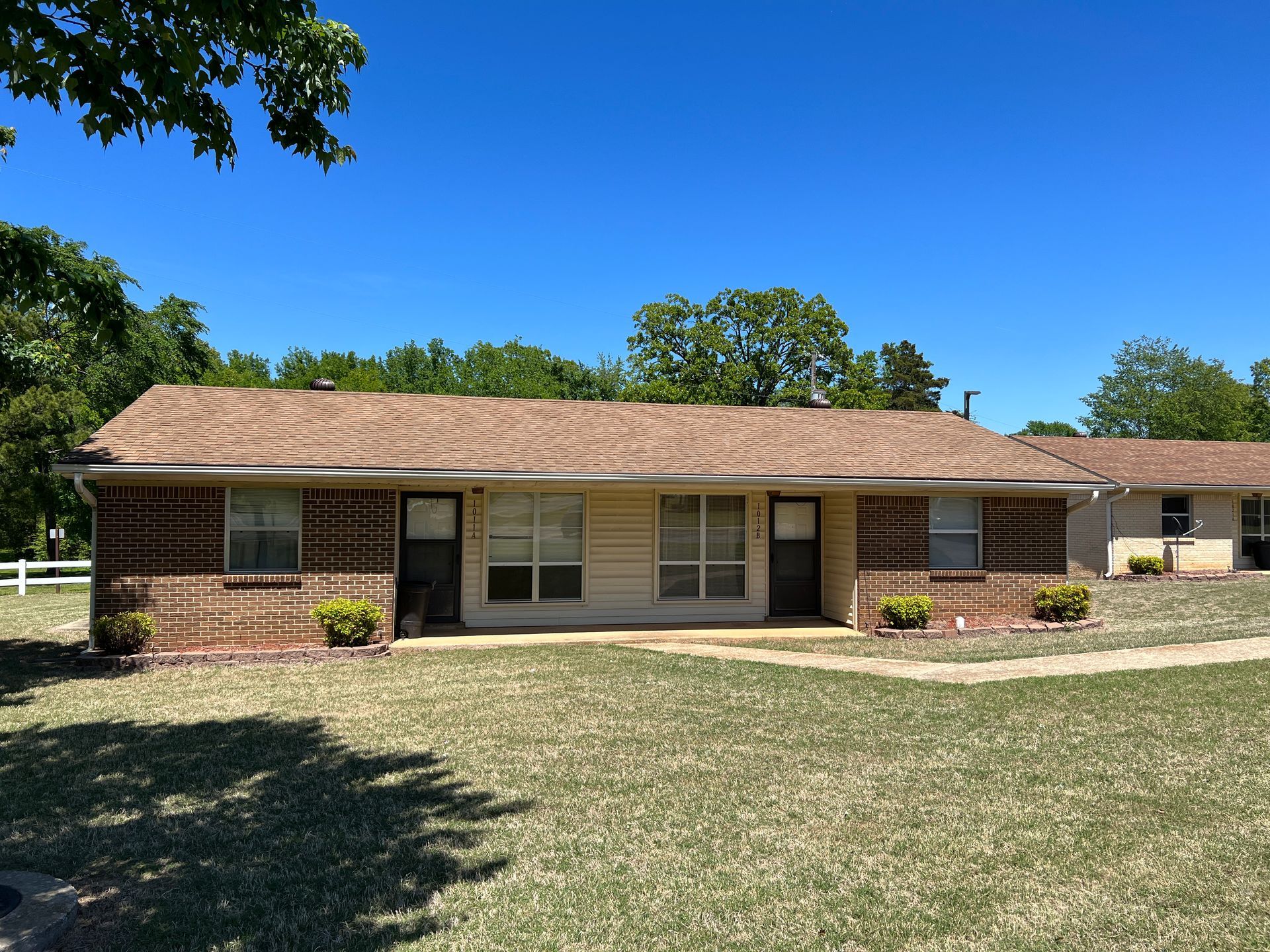 MHA Red Brick Exterior Photo