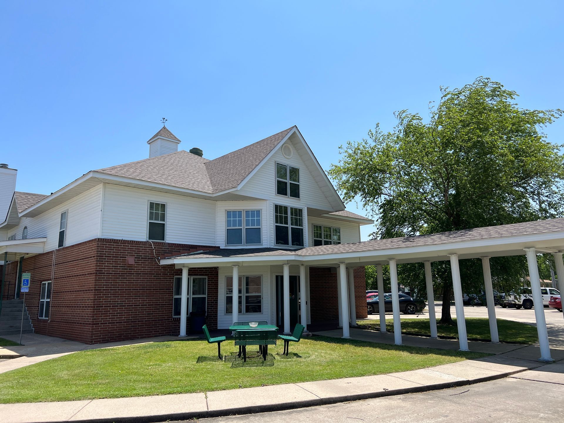 Walnut Ridge Manor Exterior Photo