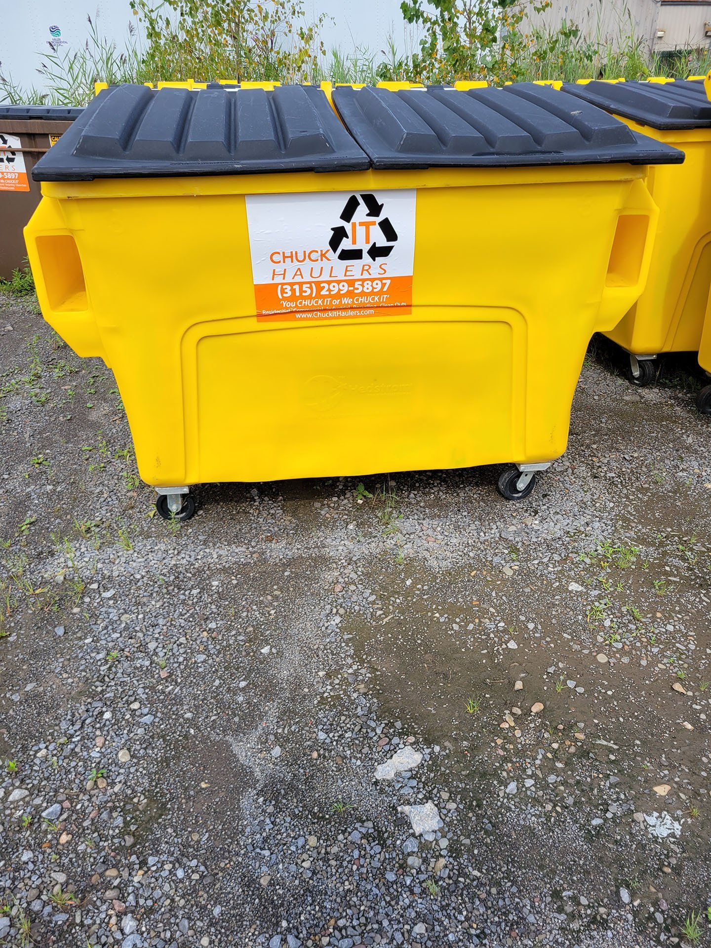 Hauler Truck — Syracuse, NY — Chuck It LLC