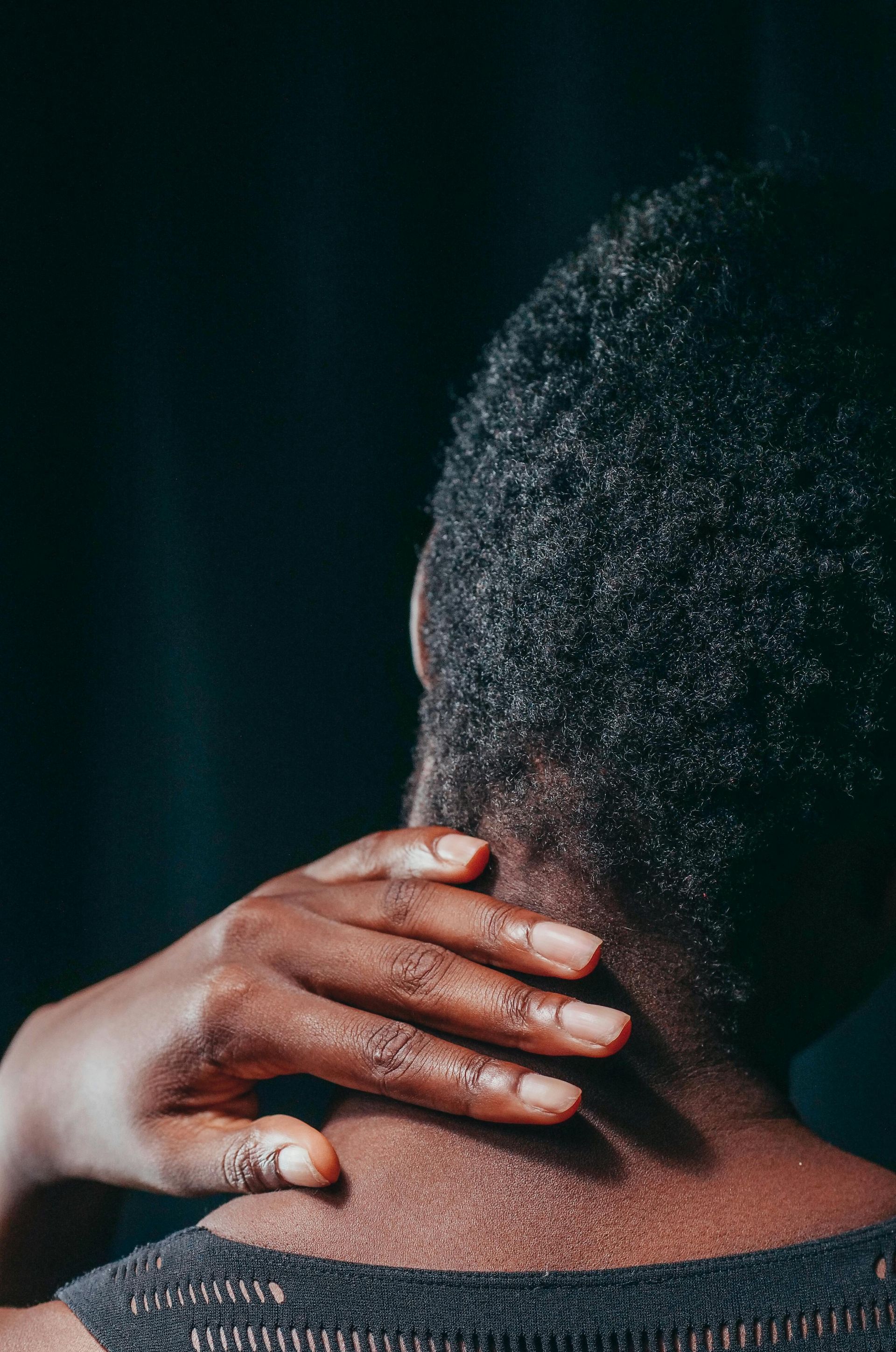 woman with a hurt neck