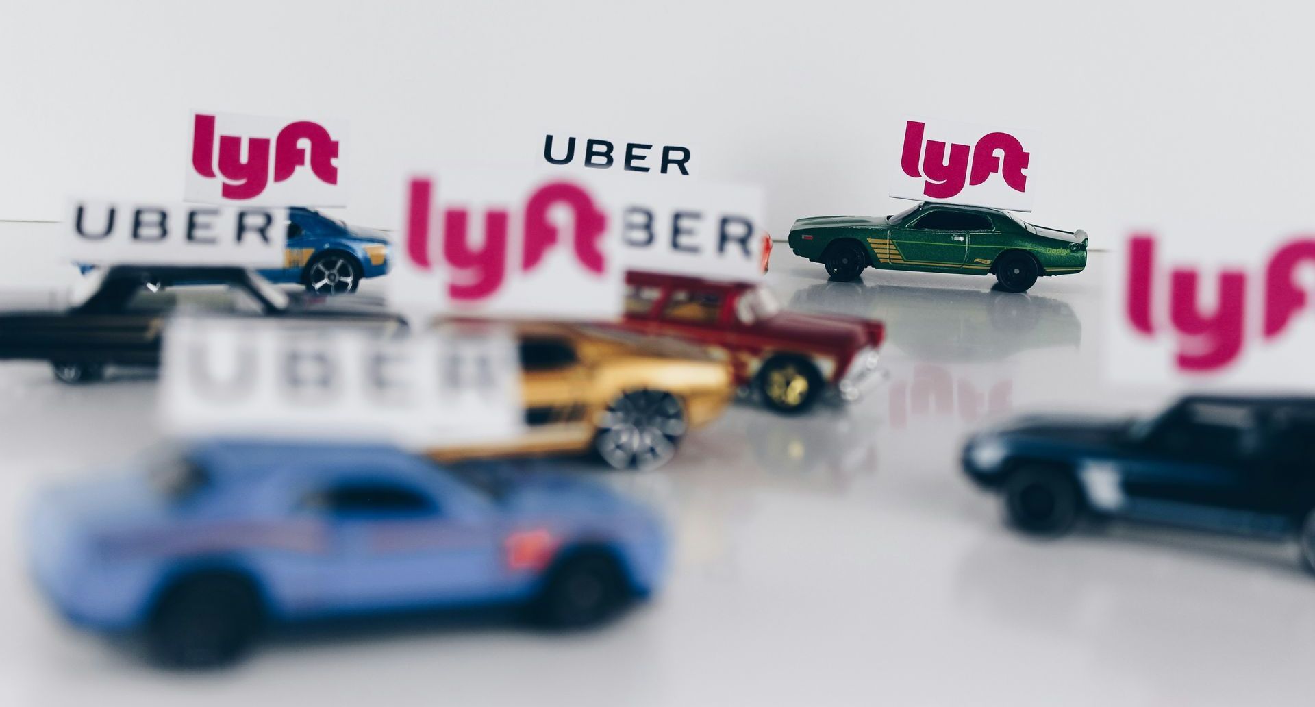 uber and lyft cars