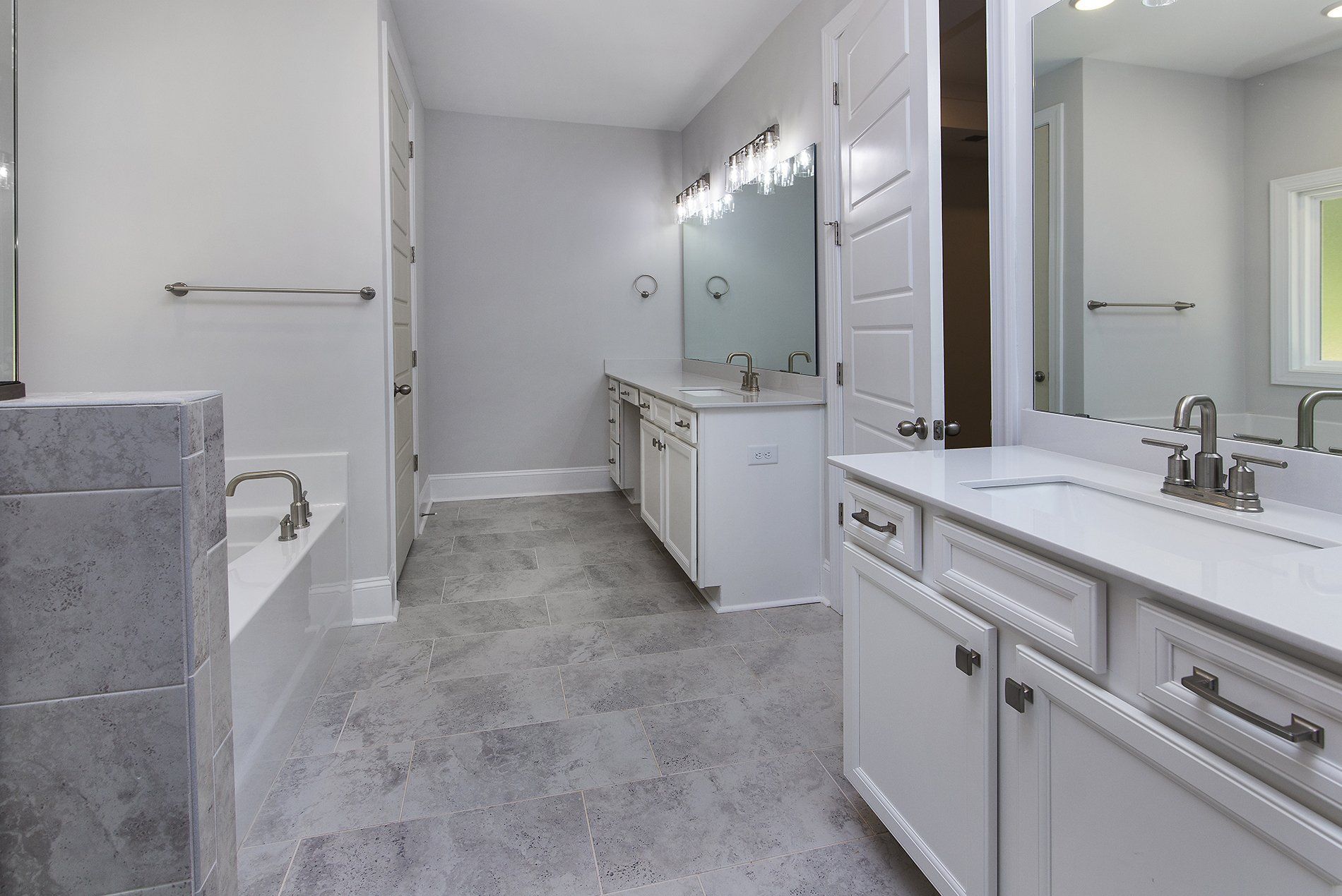 photo of the Kingston Plan by RyKar Homes - main bathroom