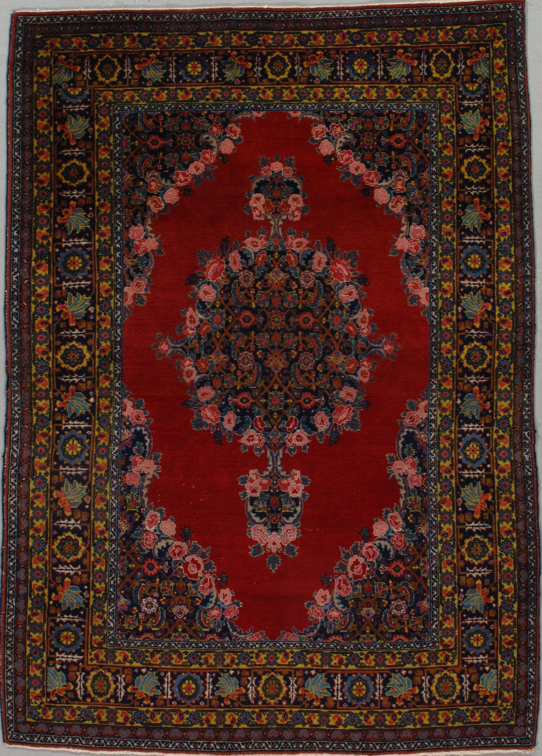 Persian Tabriz rug, 4'7