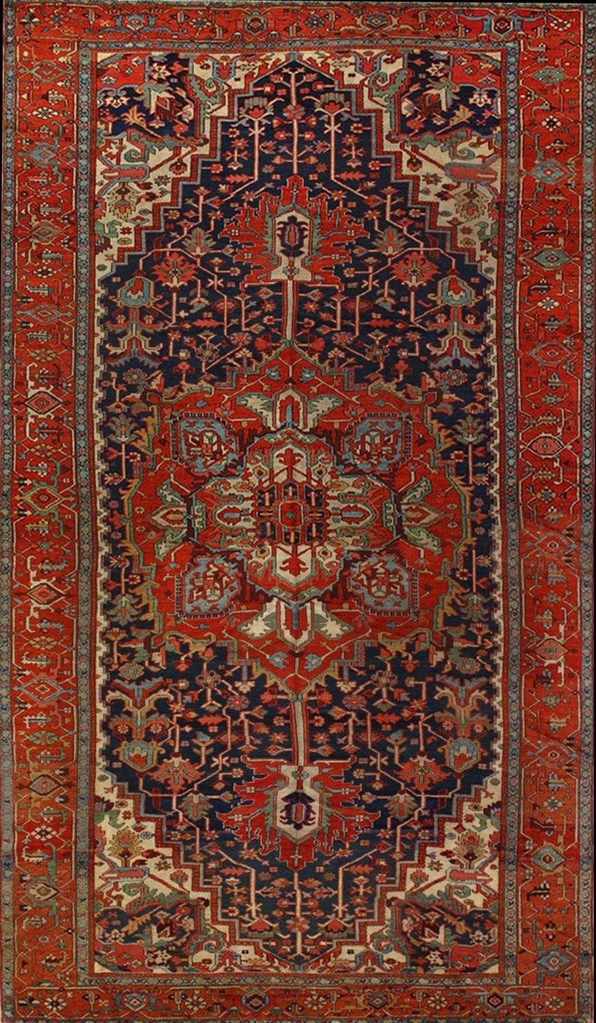 Antique Serapi rug, 9'2