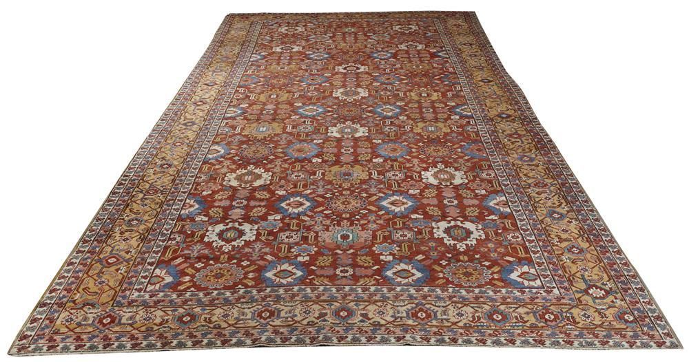 Antique Bakhshaish rug, 11'8