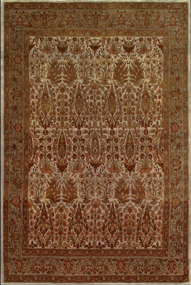 Antique Tabriz rug, 7'9