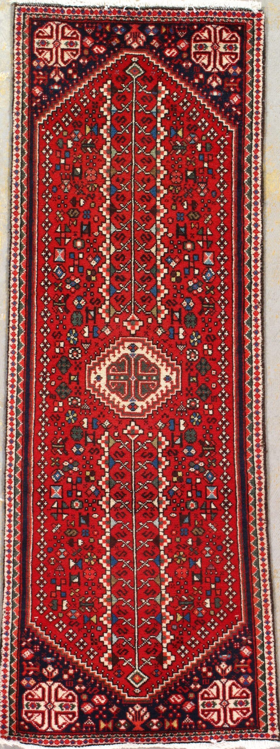 Abadeh rug, 1'9