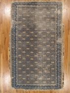 Antique Chinese rug, 5'7
