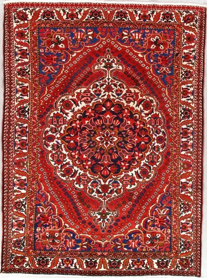 Persian Bakhtiari rug, 7'6