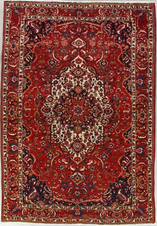 Persian Bakhtiari rug, 7'1