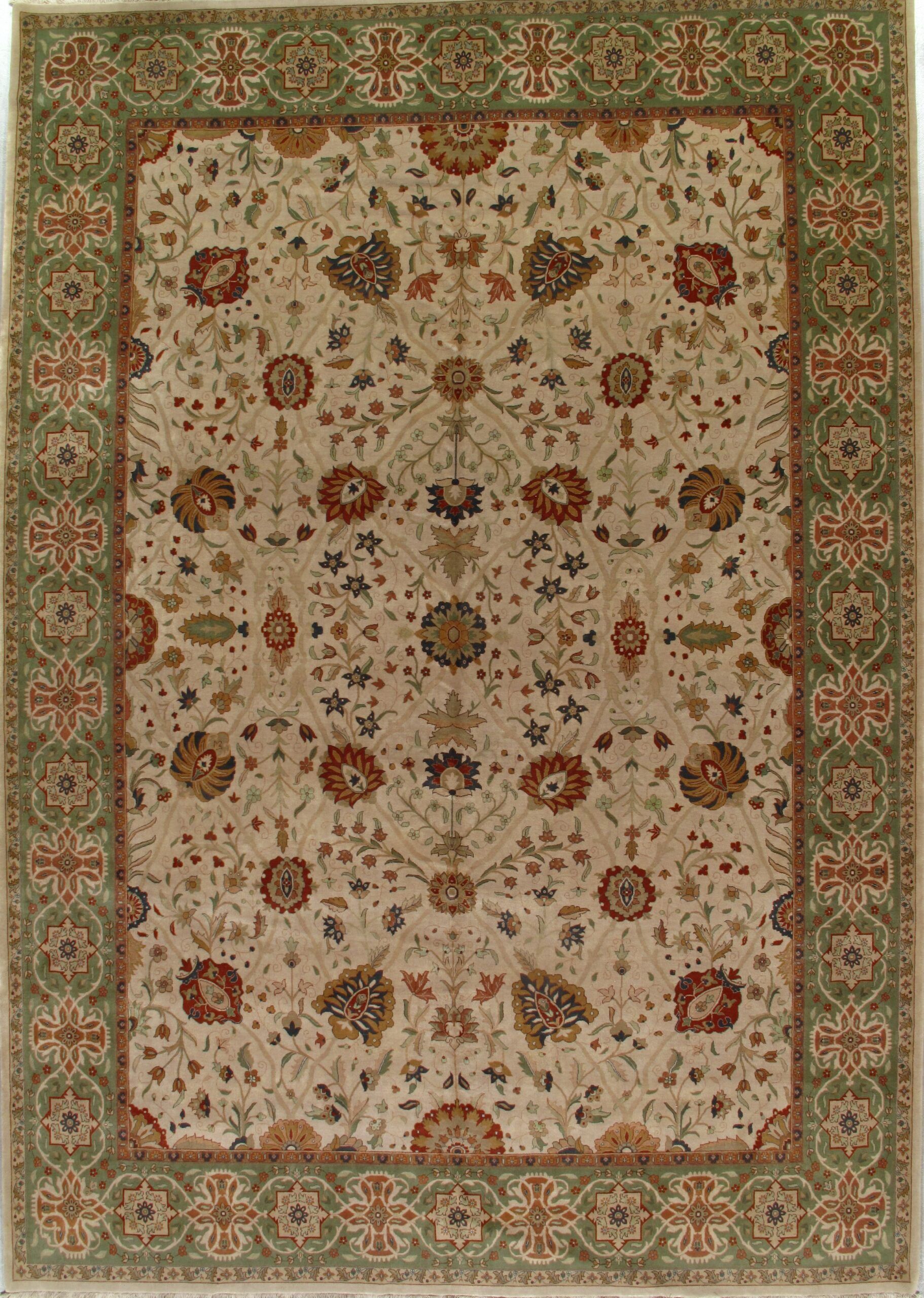 Indo Tabriz rug, 10'1