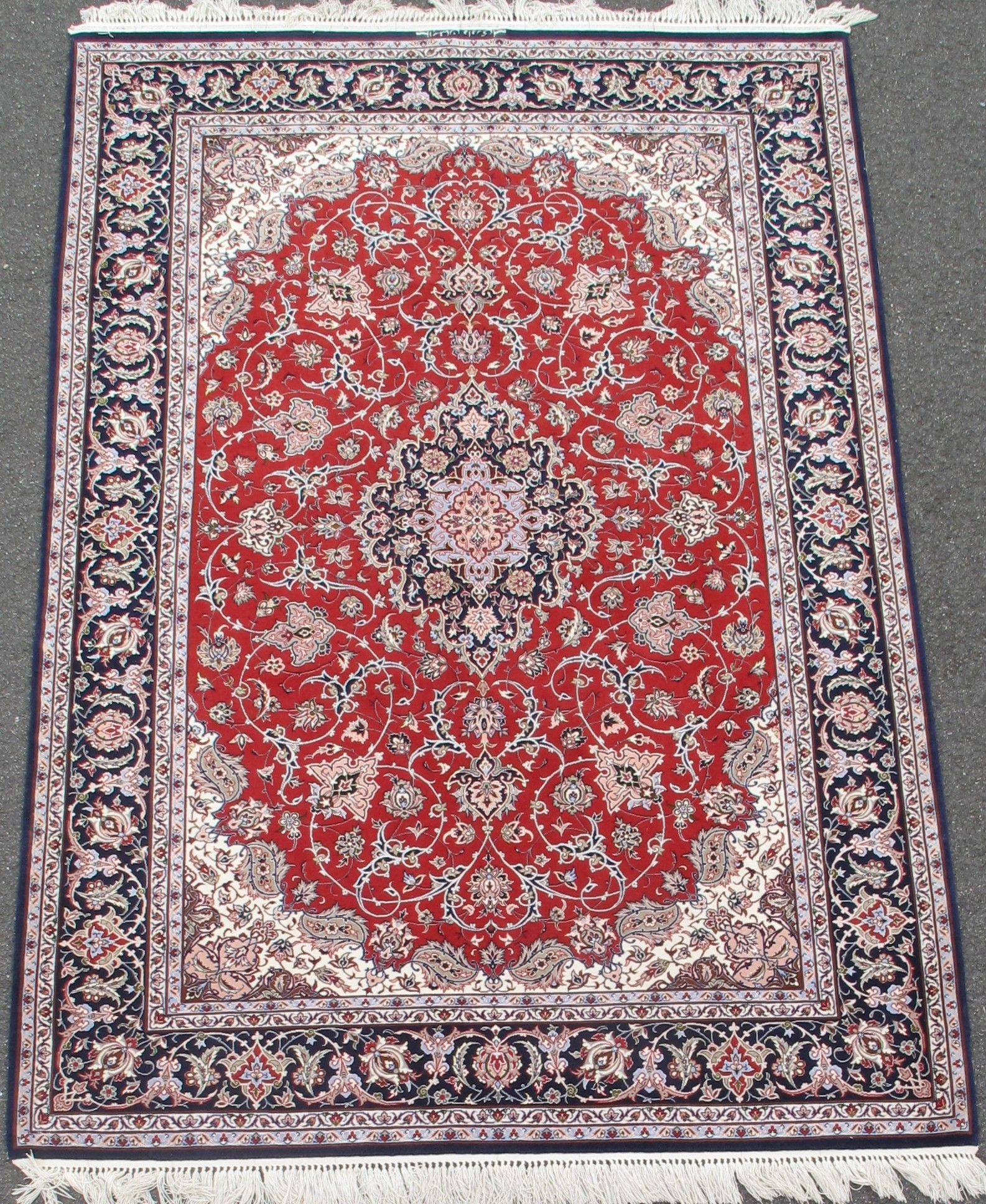 Isfahan | 7559 | 4'9