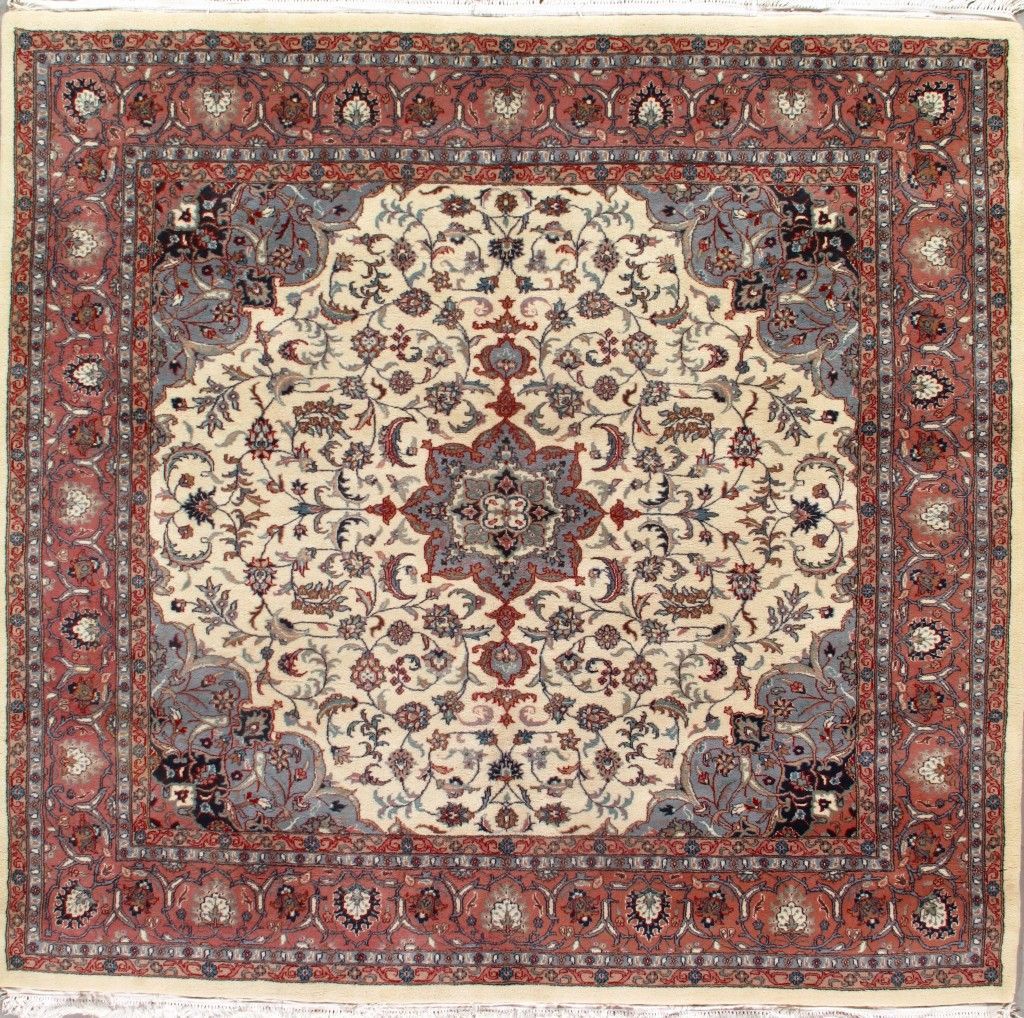 Kashan rug, 7'8