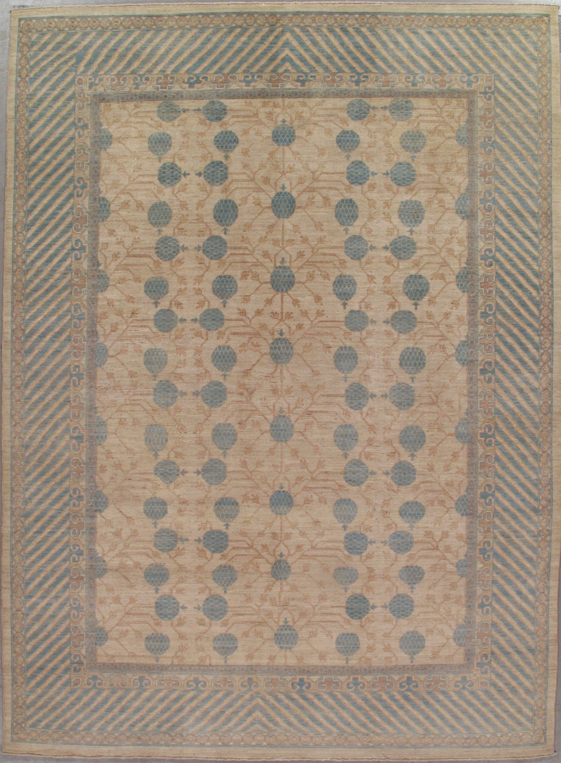 Pakistan Khotan rug, 9' x 12'3