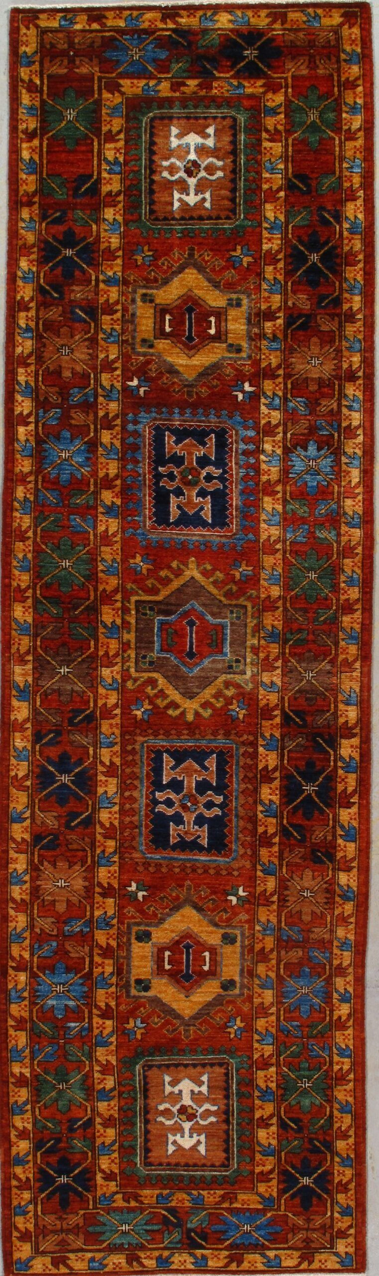 Pakistan Tabriz rug, 2'10