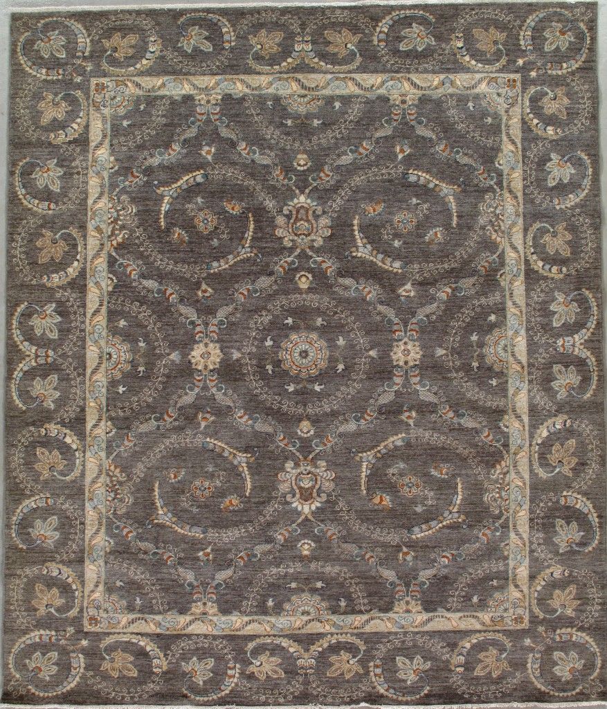 Pakistan Suzani rug, 8'2