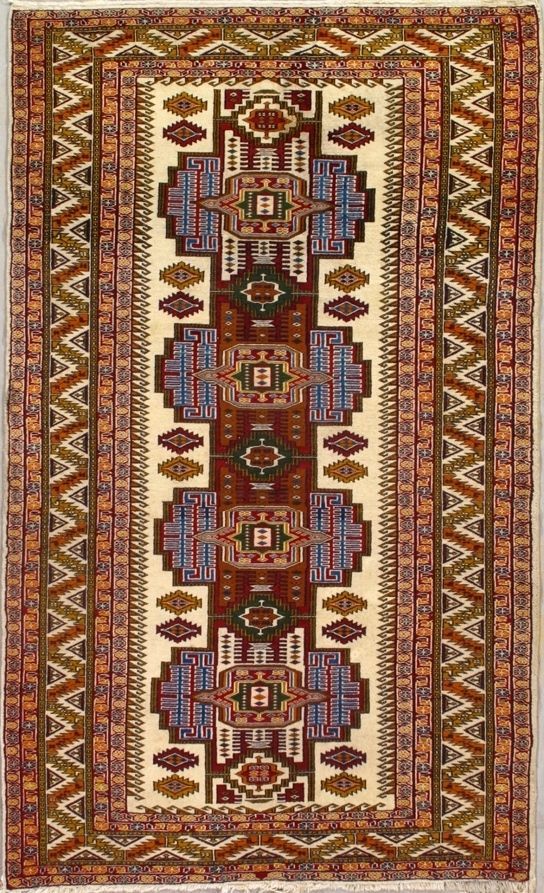 Pakistan Tabriz rug, 3'1