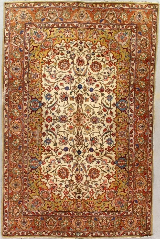 Persian Tabriz rug, 6'5