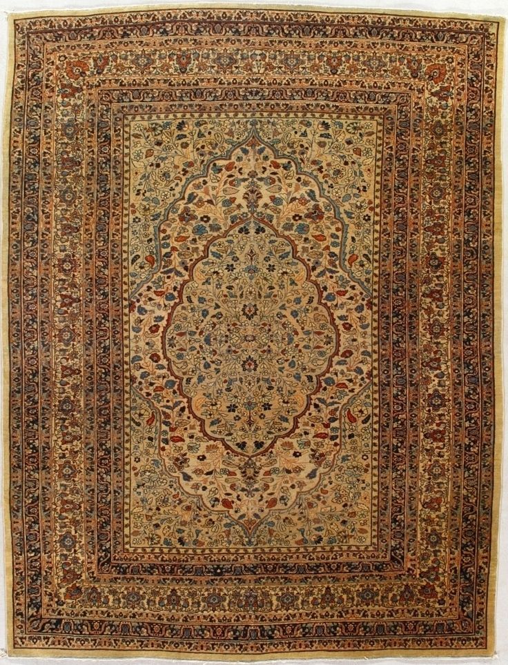 Antique Tabriz Hajijalili rug, 7'2
