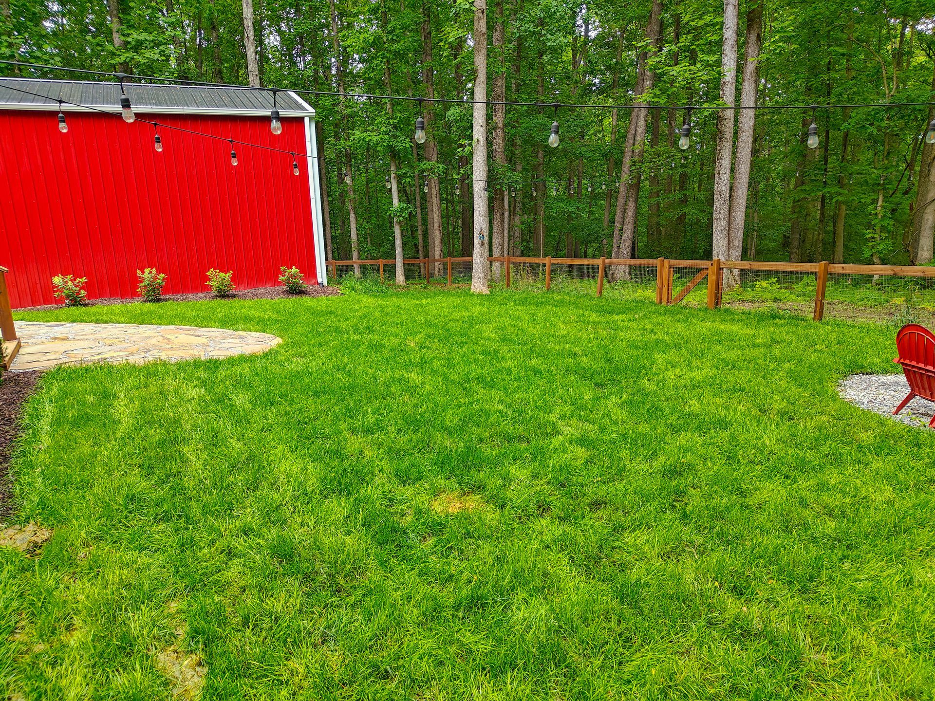 landscaper in Brentwood, TN