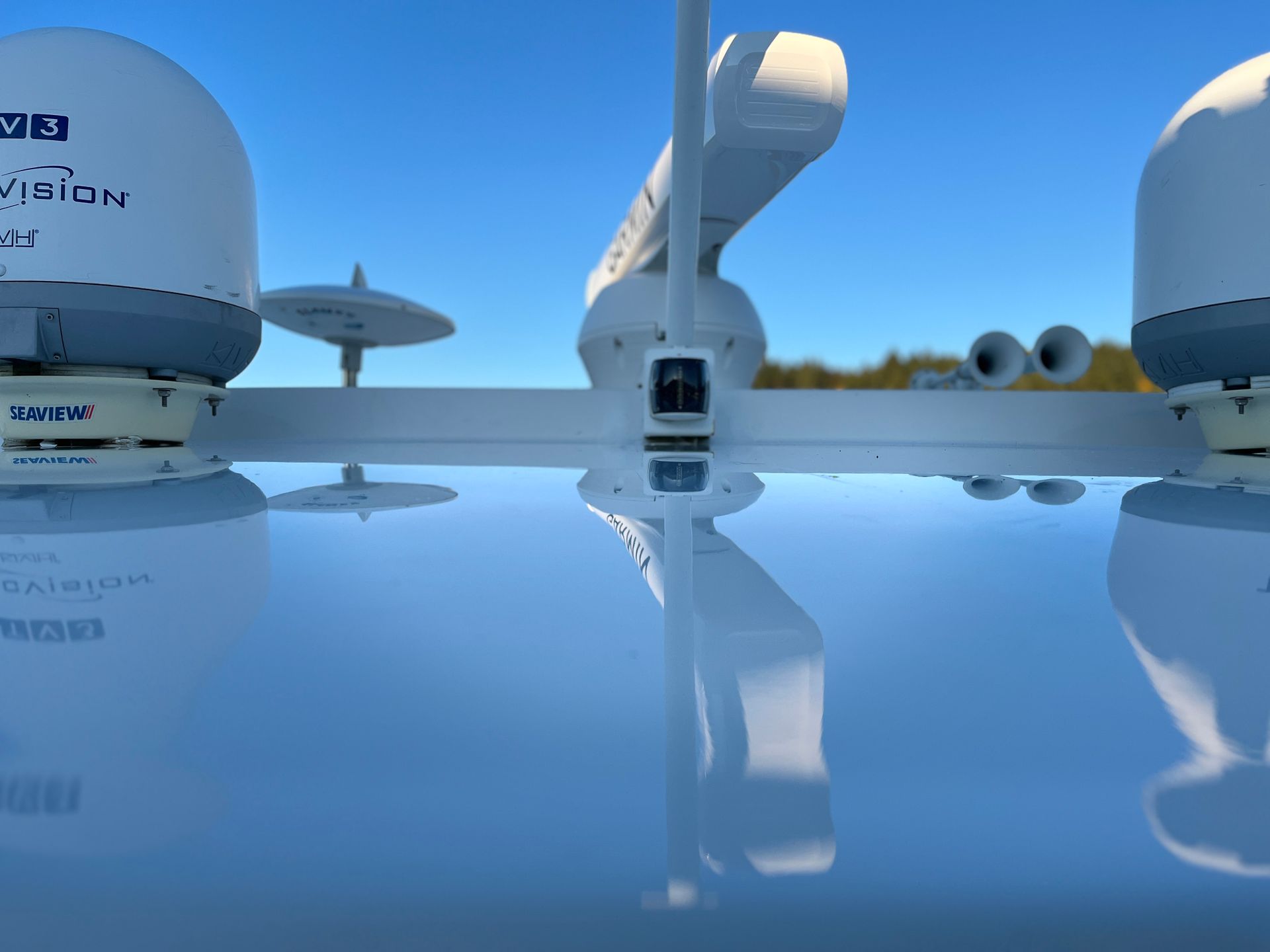 Two antennas with the word vision on them