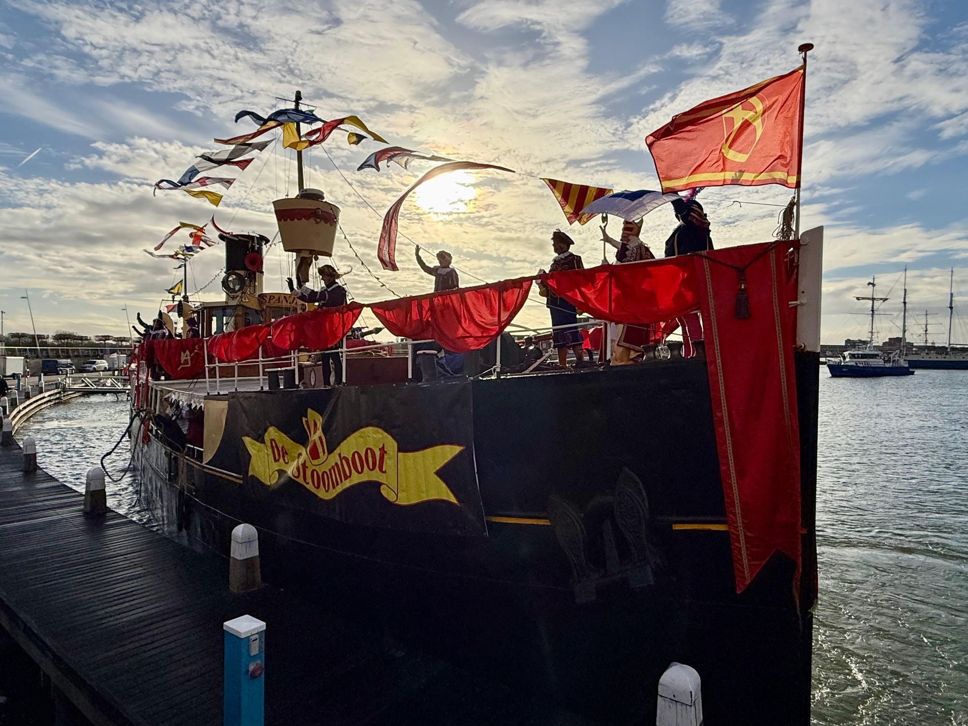 Stoomboot meert aan in Lelystad