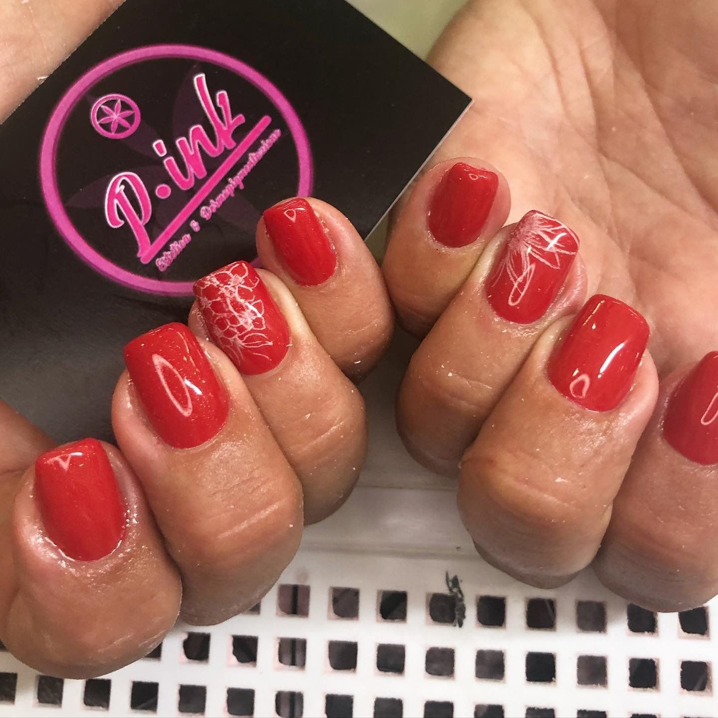 nails