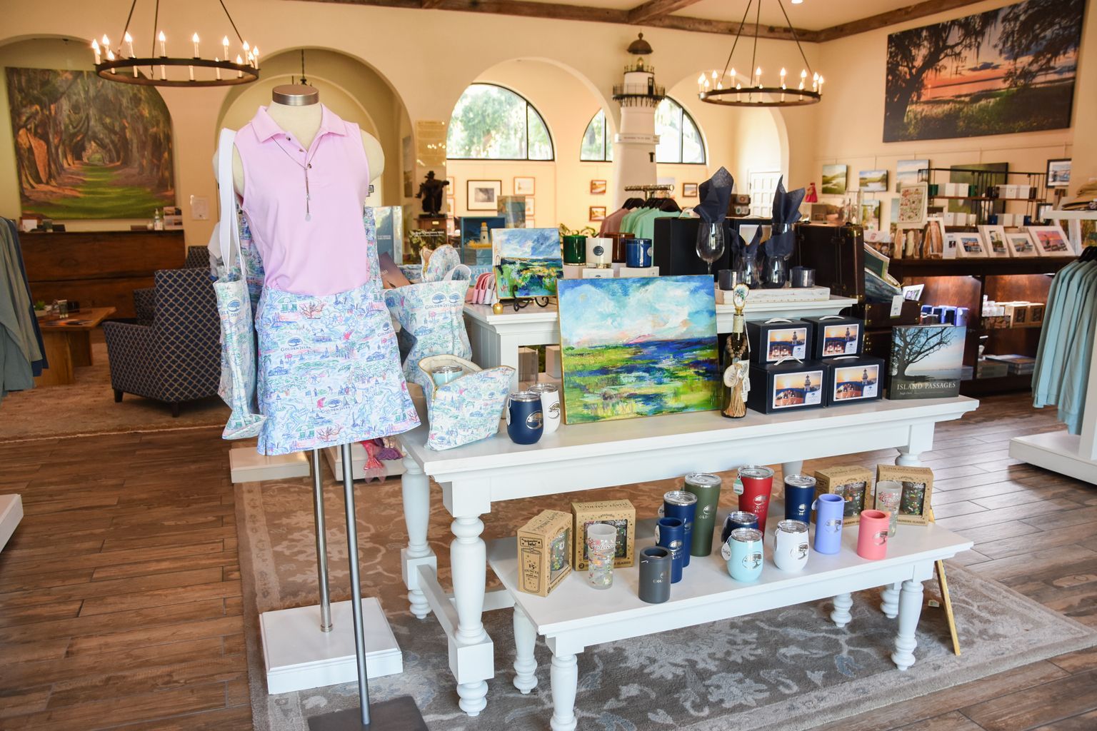 Visual merchandising supporting brand clarity and operational efficiency
