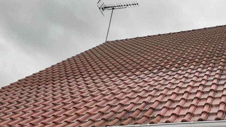 nettoyage de toiture et démoussage par notre couvreur Paris nettoyage de toiture et démoussage par notre couvreur Paris