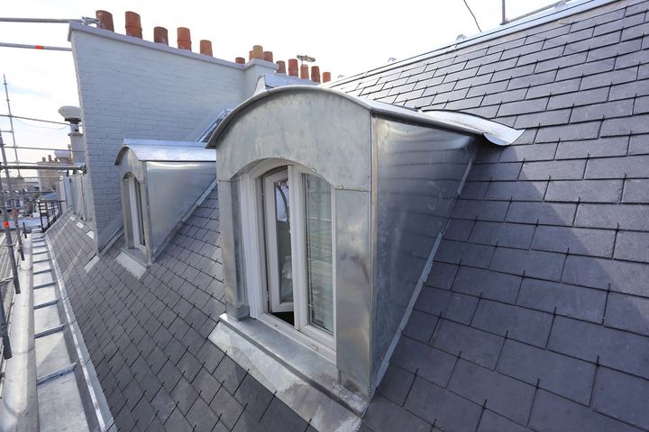 rénovation de lucarne à Paris 9 par notre couvreur rénovation de lucarne à Paris 9 par notre couvreur